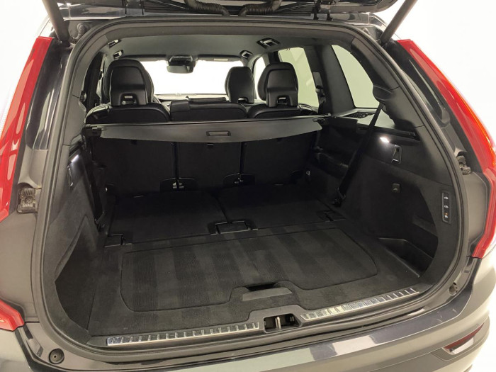 Volvo XC90 D5 AWD R-DESIGN REZERVACE 2.0 d