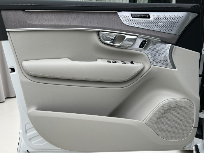 Volvo XC90 B5 AWD DARK PLUS AUT