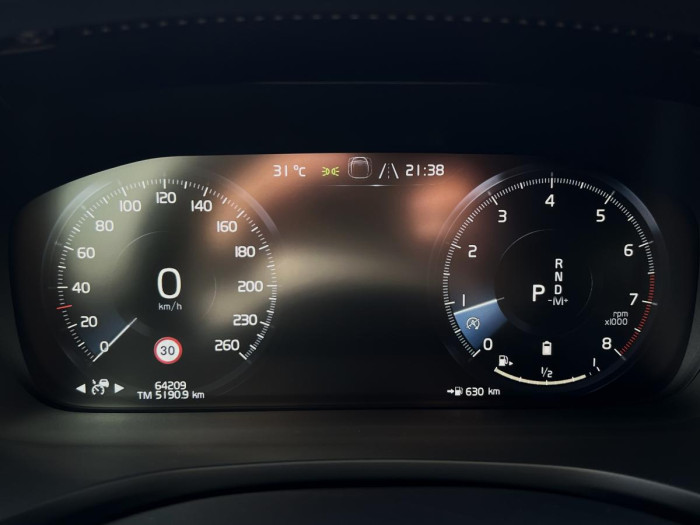 Volvo V60 B4 R-DESIGN Aut 1.maj.