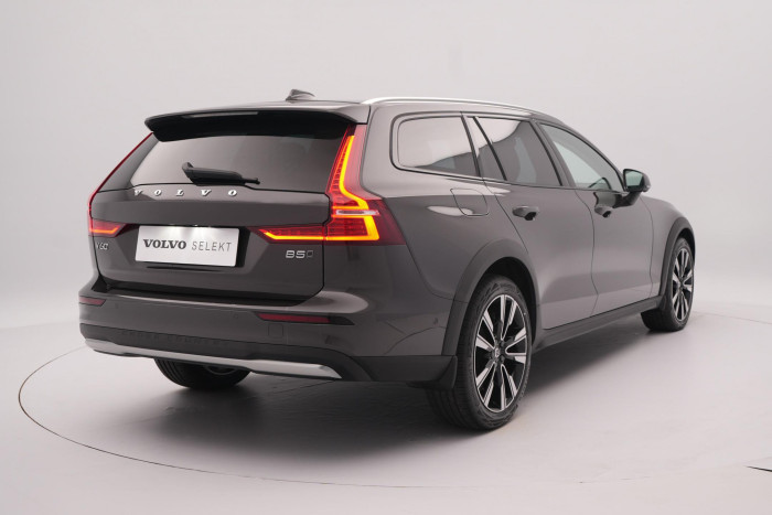 Volvo V60 CC B5 AWD PLUS