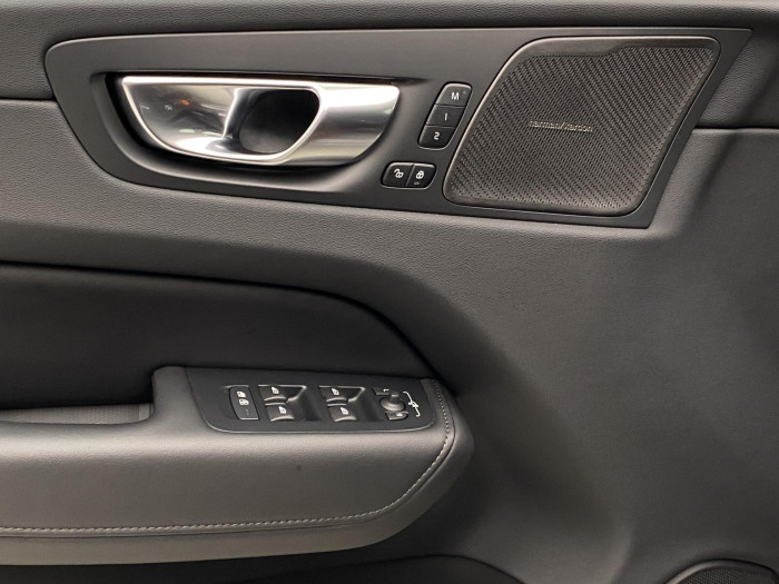 Volvo XC60 B5 AWD CORE AUT