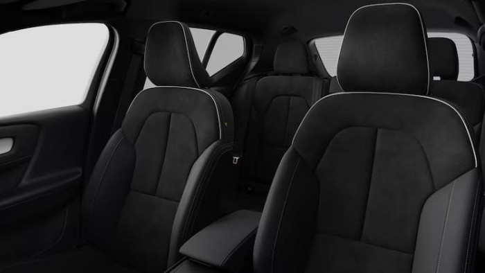 Volvo XC40 B4 BLACK EDITION PLUS AUT