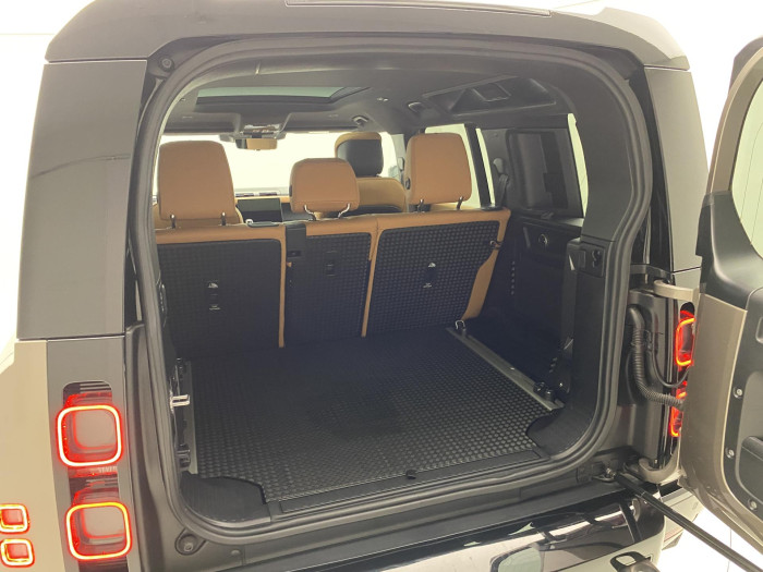 Land Rover Defender 110 P525 V8 EDITION REZERVACE 5.0 V8 Edition