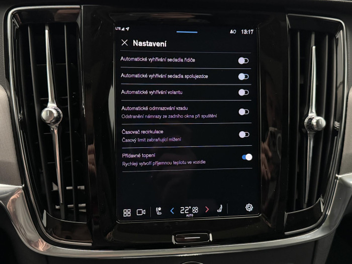 Volvo V90 CC B4 AWD PLUS REZERVACE