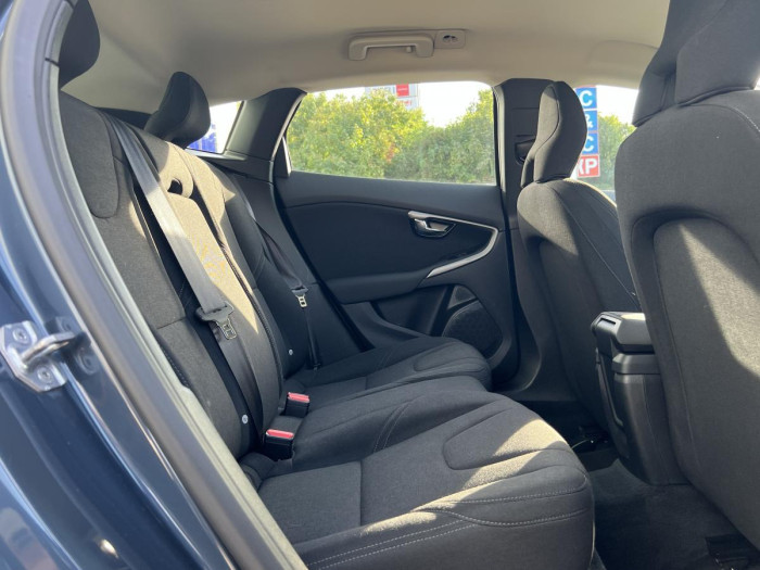 Volvo V40 D2 NAVIGACE Aut 1.maj. 2.0 d