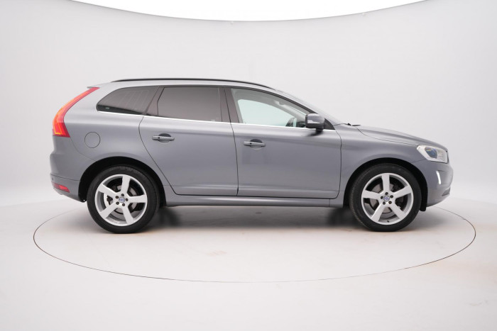 Volvo XC60 D5 AWD MOMENTUM AUT 2.4 d Momentum