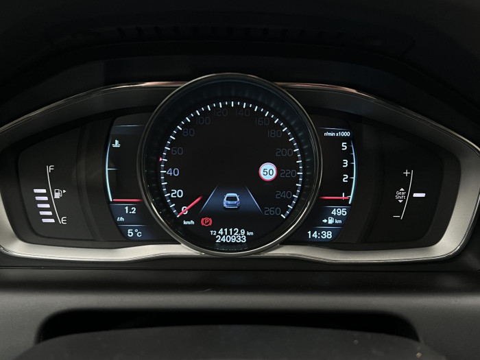 Volvo XC60 D4 AWD SUMMUM 2.4 d Summum