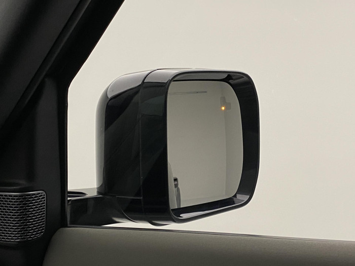 Land Rover Defender 110 D250 SE AWD AUT REZERVACE 3.0 d SE