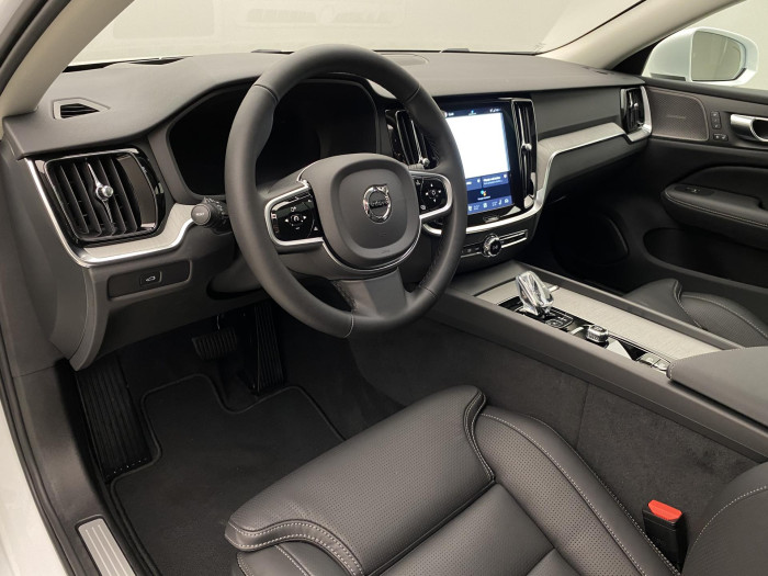 Volvo V60 B4 AUT BRIGHT PLUS