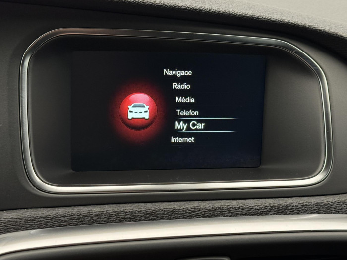 Volvo V40 D2 MOMENTUM AUT 2.0 d Momentum