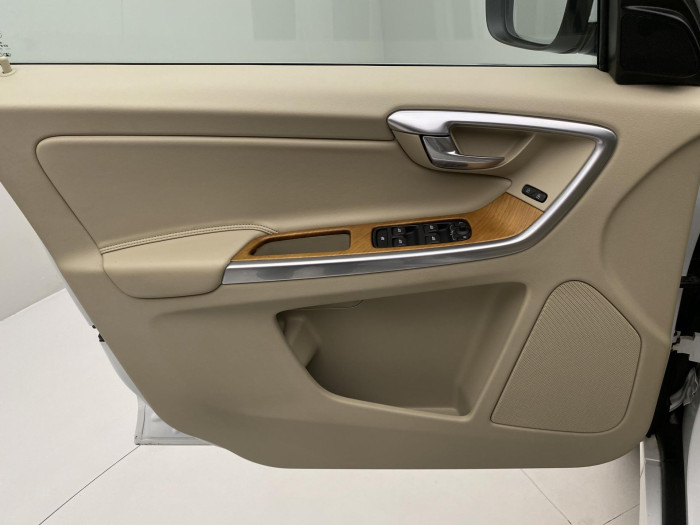 Volvo XC60 T6 AWD INSCRIPTION AUT CZ