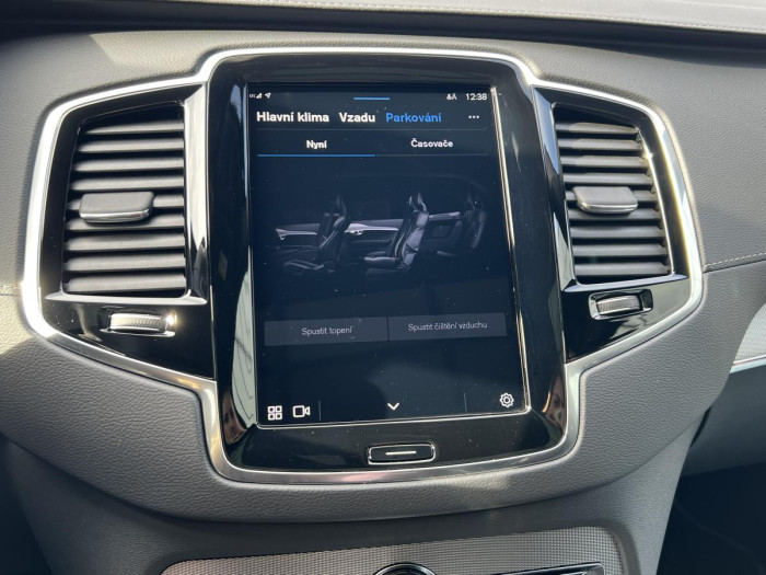 Volvo XC90 B5 AWD ULTIMATE DARK 7MÍSTNÁ