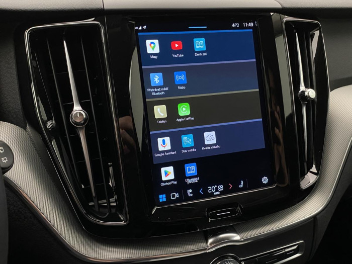 Volvo XC60 B4 AWD PLUS DARK AUT REZERVACE
