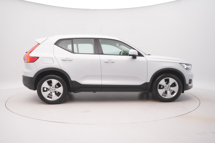 Volvo XC40 B3 MOMENTUM PRO REZERVACE 2.0 Momentum