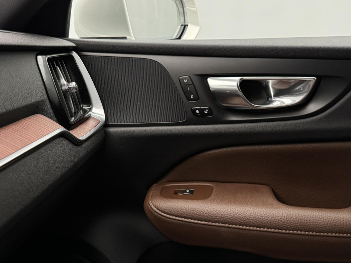 Volvo S60 B4 INSCRIPTION AUT CZ