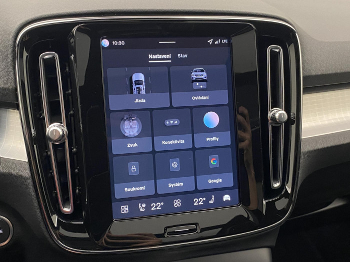 Volvo XC40 B3 AUT DARK PLUS