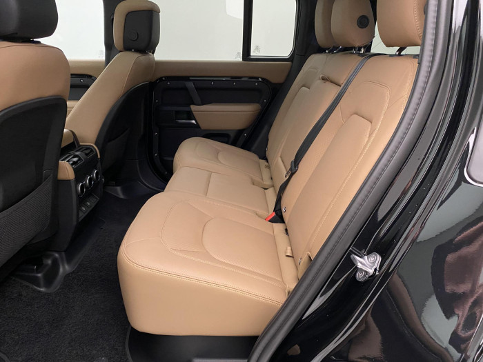 Land Rover Defender 110 D300 X-DYNAMIC HSE AWD AUT 3.0 d Dynamic