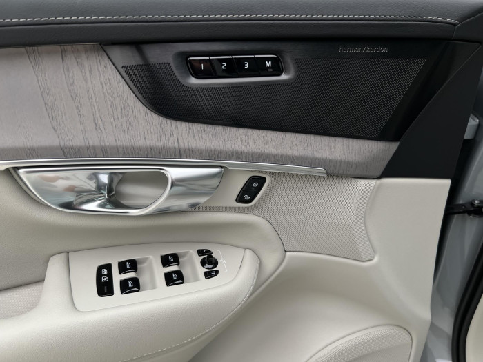 Volvo XC90 B5 AWD AUT BRIGHT PLUS 7-míst