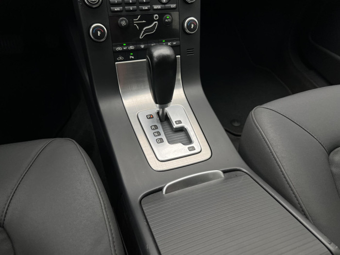Volvo V70 D5 MOMENTUM AUT 2.4 d Momentum