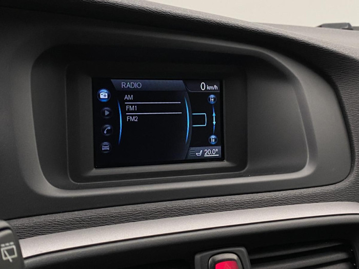 Volvo V40 T2 NEZÁVISLÉ TOPENÍ REZERVACE