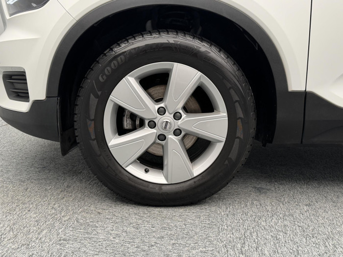 Volvo XC40 T2 MOMENTUM CZ 1.5 Momentum