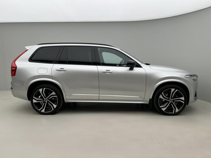 Volvo XC90 B5 AWD R-DESIGN 7MÍSTNÁ AUT