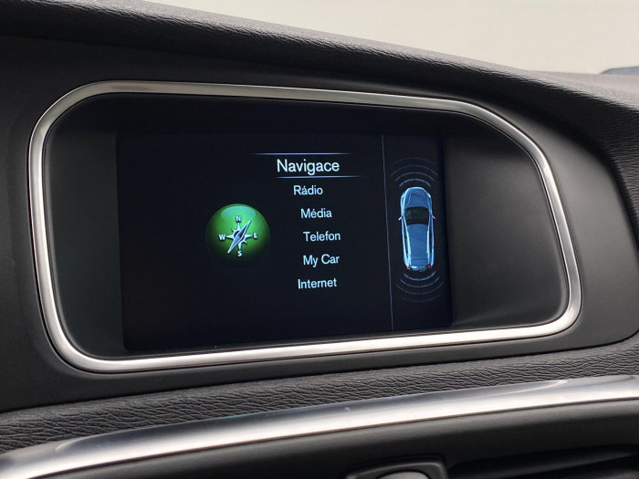 Volvo V40 CC D3 MOMENTUM OCEAN RACE 2.0 d CC CC Momentum