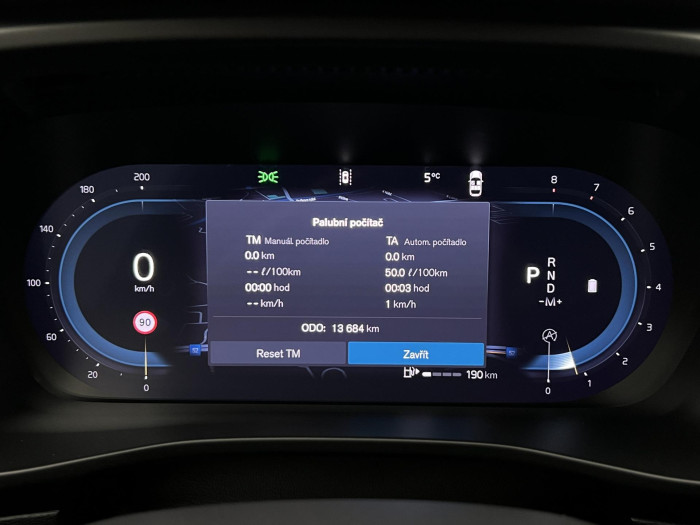 Volvo XC40 B3 PLUS DARK AUT CZ 1.maj.