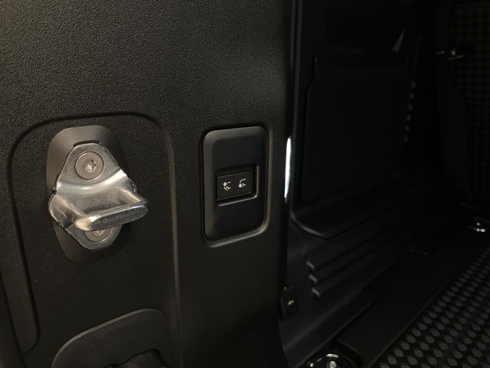 Land Rover Defender 110 X-DYNAMIC SE D250 3.0 d Dynamic SE