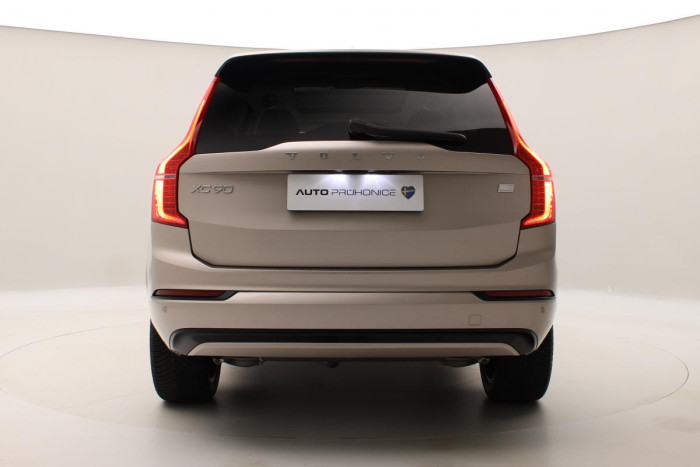 Volvo XC90 T8 AWD RECHARGE DARK ULTIMATE