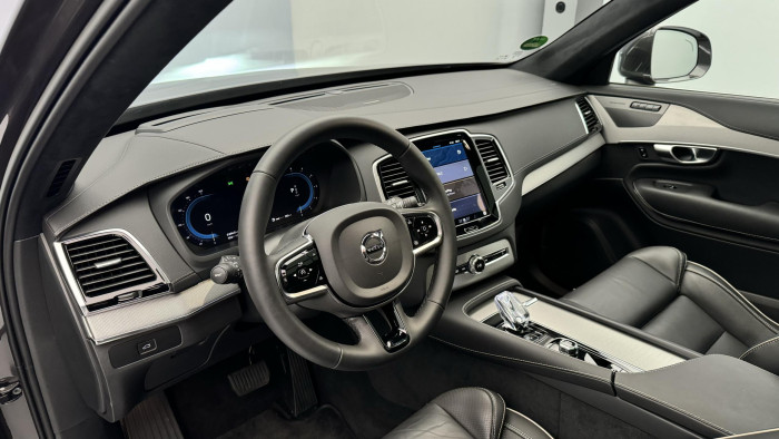 Volvo XC90 B5 AWD ULTIMATE REZERVACE