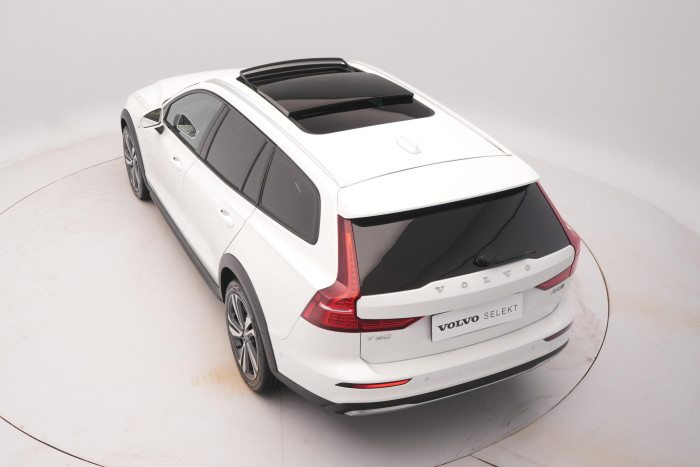 Volvo V60 CC B5 AWD ULTIMATE REZERVACE 2.0 CC CC