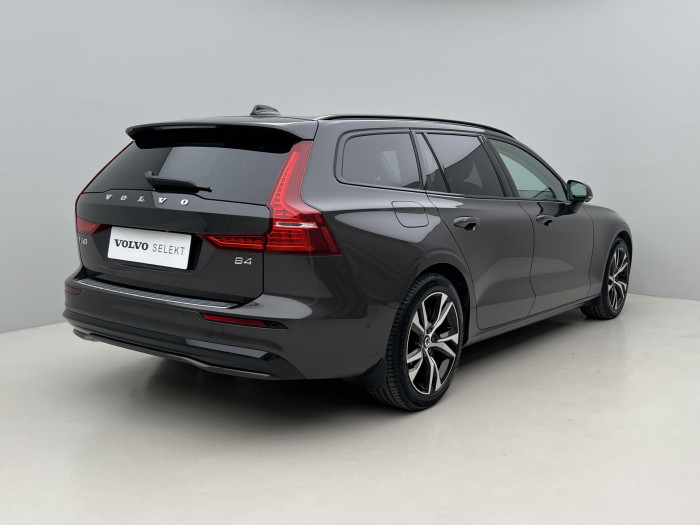 Volvo V60 B4 PLUS DARK AUT 1.maj.
