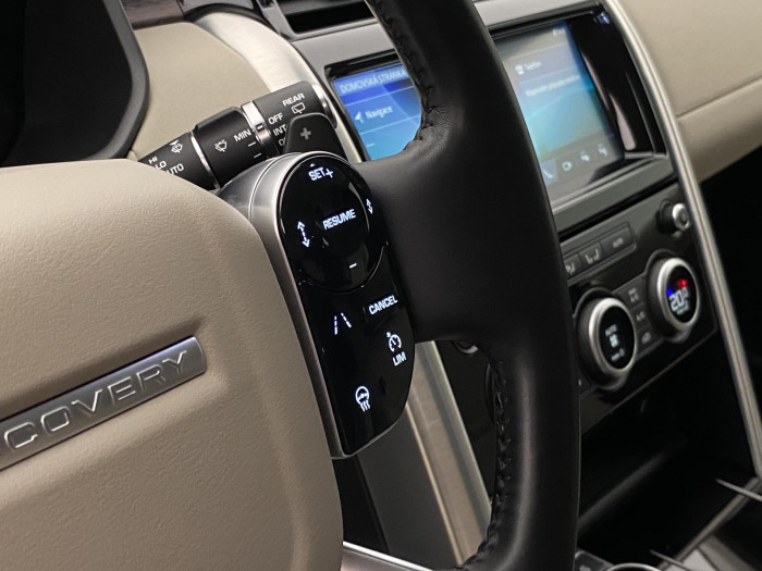 Land Rover Discovery 3,0 Sd6 AWD HSE REZERVACE