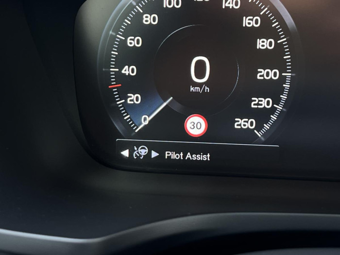 Volvo V60 CROSS COUNTRY D4 AWD Aut 1.maj 2.0 d