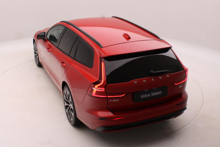 Volvo V60 B4 DARK PLUS AUT CZ