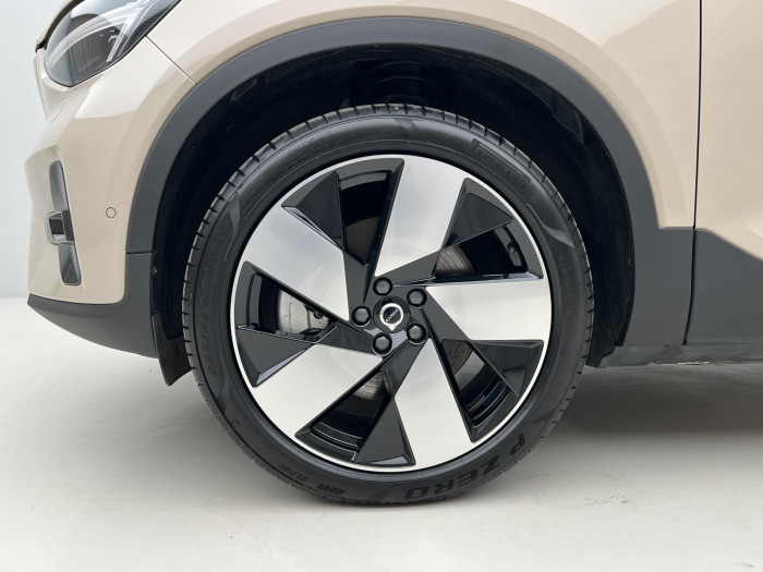 Volvo EX40 ULTRA SINGLE MOTOR EXT. RANGE