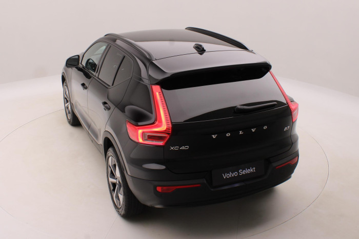 Volvo XC40 B3 DARK PLUS AUT CZ