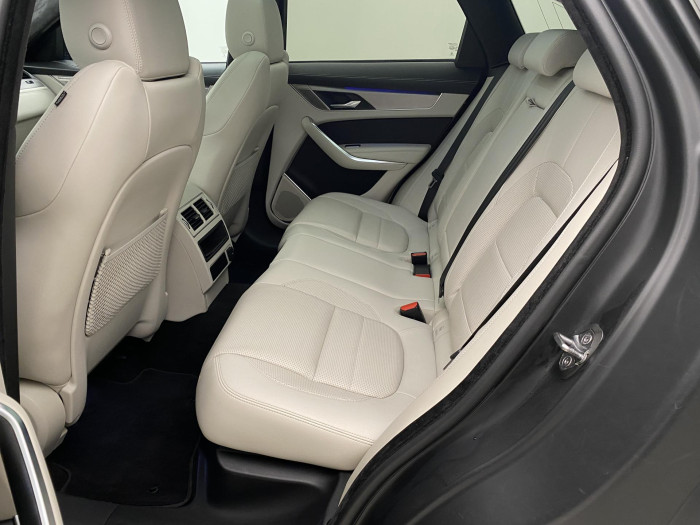 Jaguar F-Pace D300 R-DYNAMIC HSE AWD AUT CZ 3.0 d Dynamic