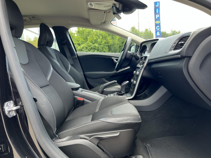 Volvo V40 D2 MOMENTUM Aut 1.maj. 2.0 d Momentum