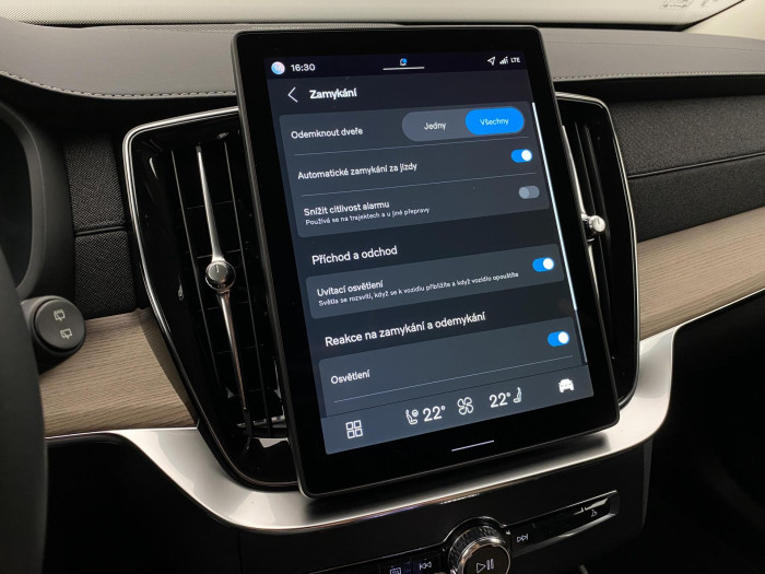 Volvo XC90 T8 AWD RECHARGE BRIGHT PLUS 7m