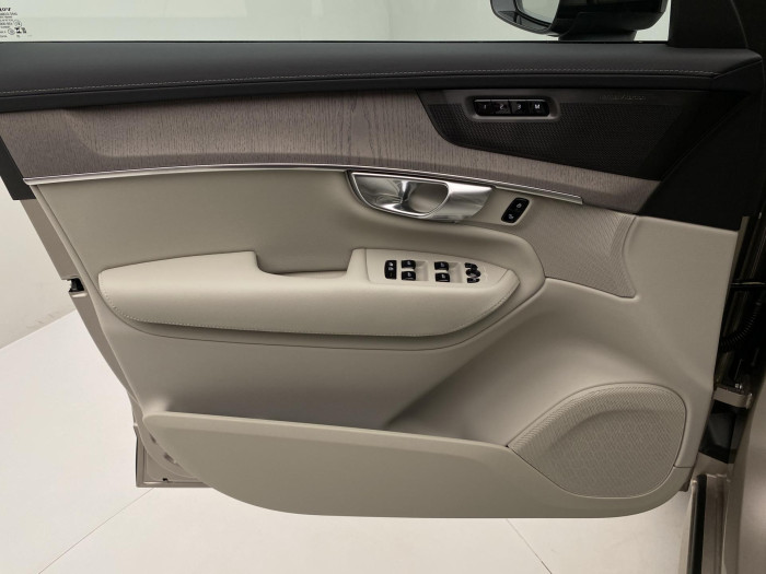 Volvo XC90 T8 AWD RECHARGE DARK PLUS 7m