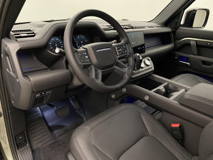 Land Rover Defender 110 D300 X-DYNAMIC HSE AWD AUT 3.0 d Dynamic