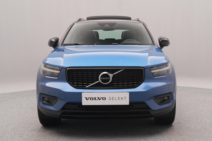 Volvo XC40 T3 R-DESIGN AUT CZ REZERVACE