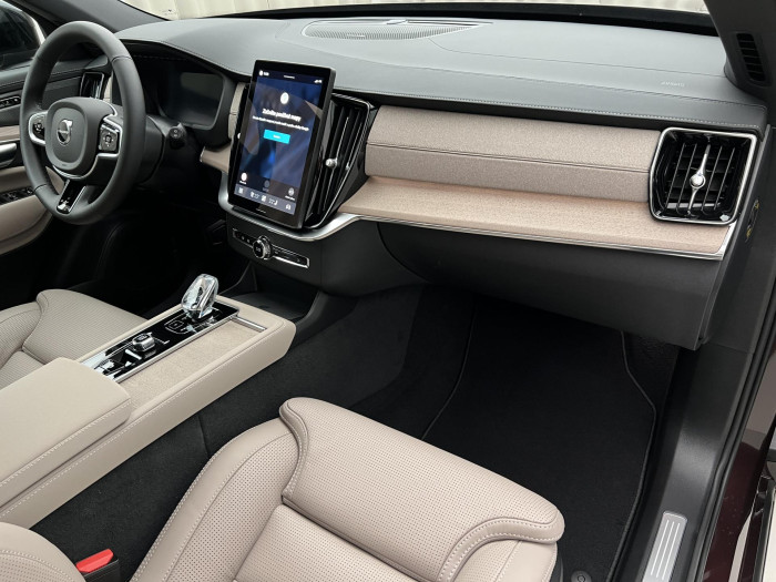 Volvo XC90 B5 AWD DARK PLUS AUT