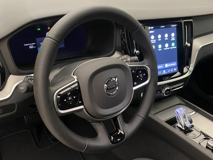 Volvo V60 B4 AUT DARK PLUS