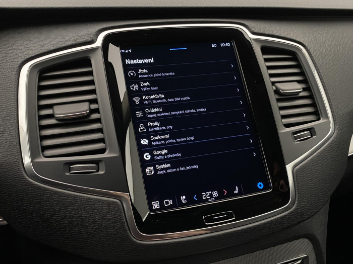 Volvo XC90 T8 AWD RECHARGE CORE 7míst