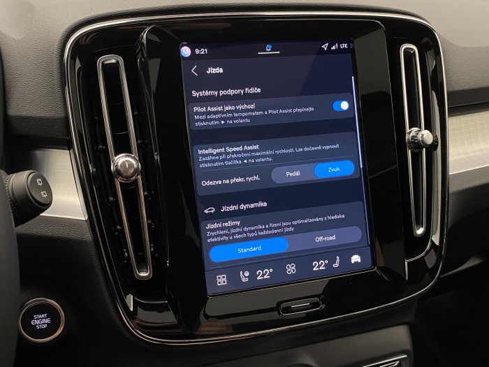 Volvo XC40 B3 AUT PLUS BLACK EDITION