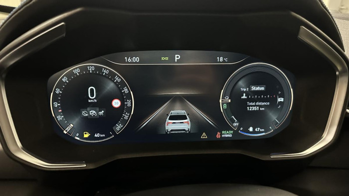 Lynk & Co 01 PHEV DCT AUT 1.maj. REZERVACE