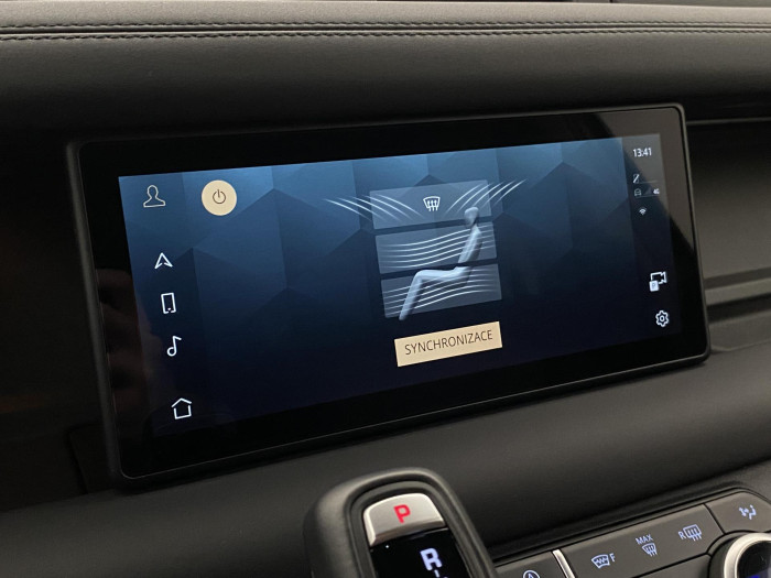 Land Rover Defender D300 SE AWD AUT CZ REZERVACE 3.0 d SE